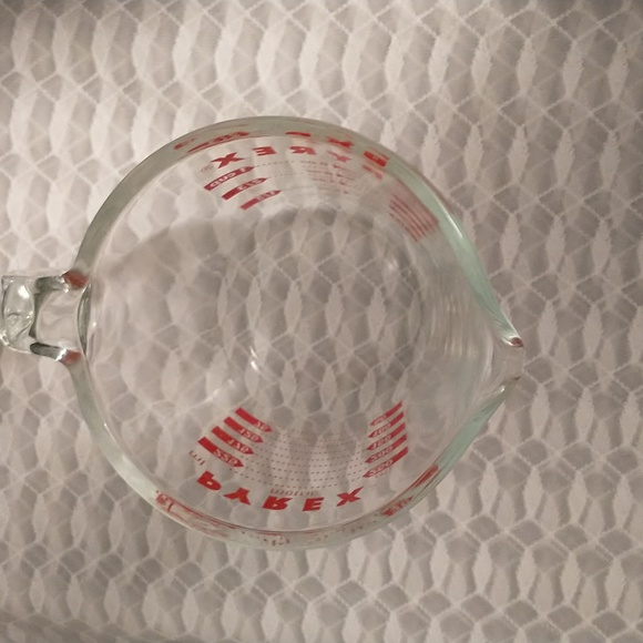 Pyrex - Glass Measuring Cup - 8oz - Picture 5 of 6